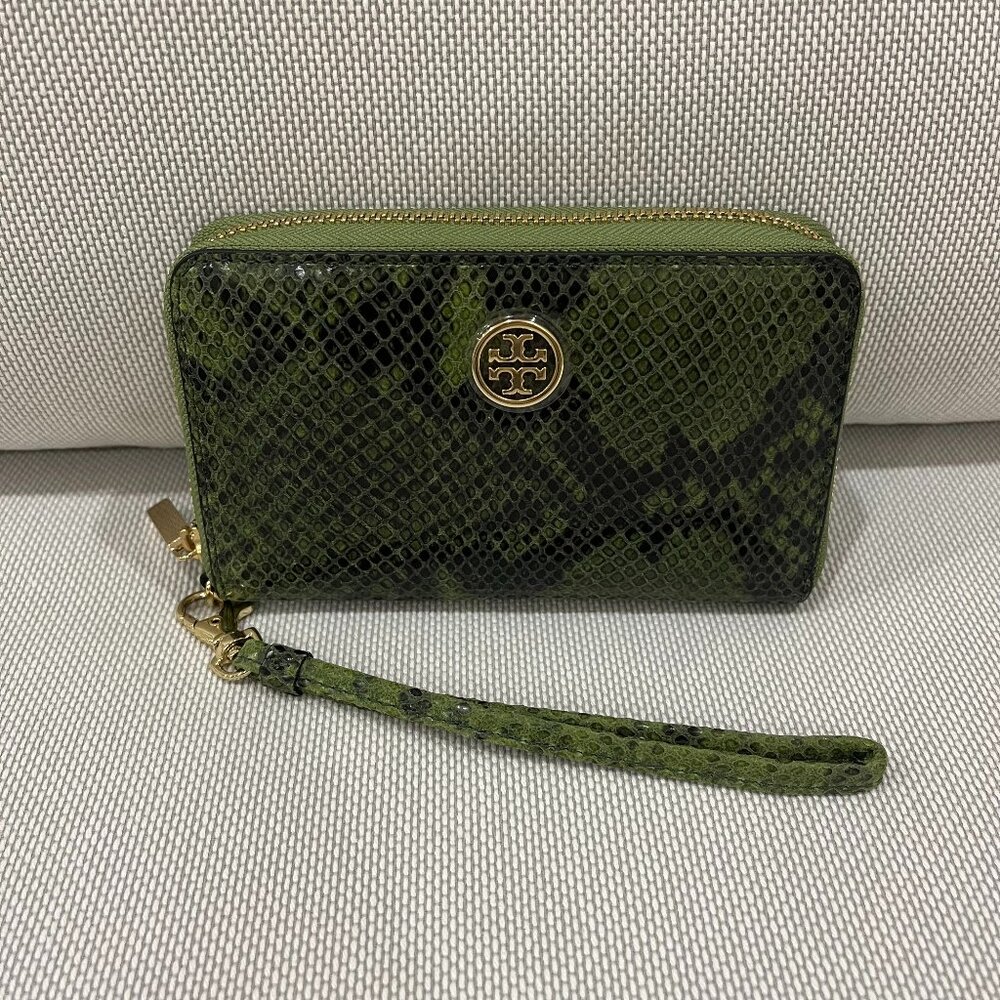 Tory Burch Robinson Smartphone Wallet Wristlet